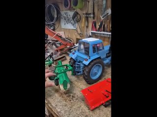 the guy’s golden hands, he built a very realistic model of the legendary t40 tractor.