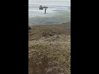 we arrived for fishing, there was still ice, and it was already necessary to get out on the water.