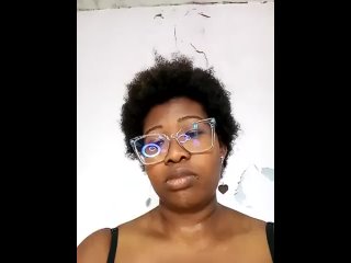 ebony macromastia