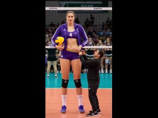 world s tallest female volleyball player in usa etallwoman