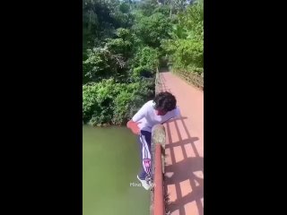 she is clearly looking for a groom | @videfunny